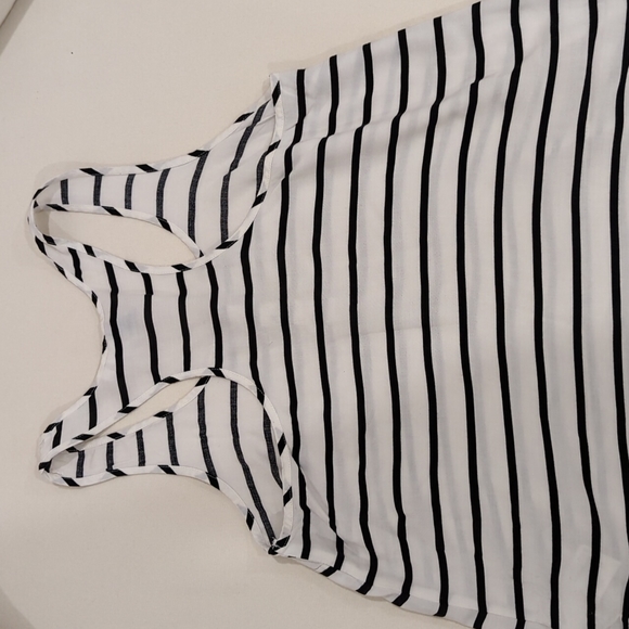 White Black striped Relaxed-fit Top - Picture 4 of 8